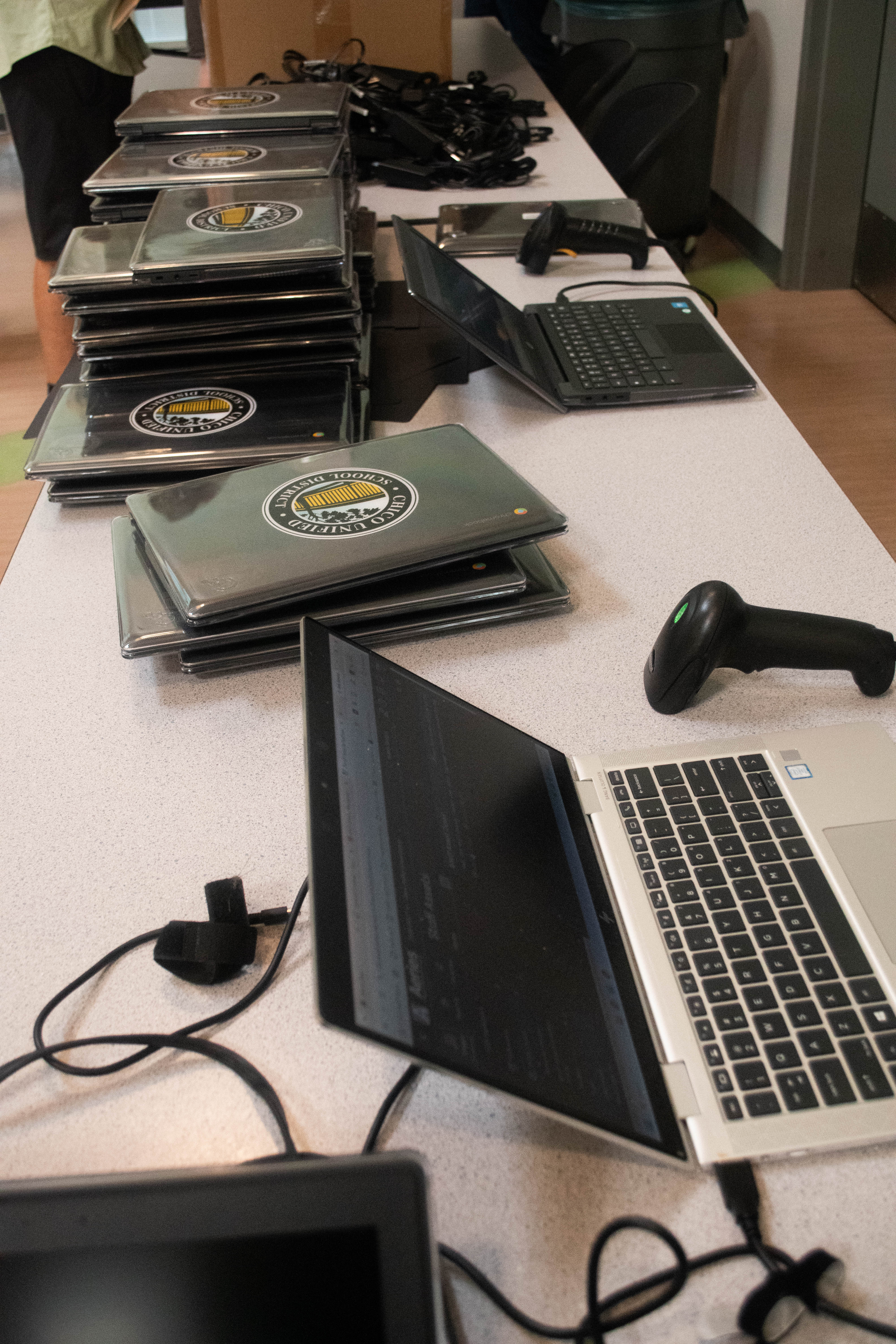Photo of CUSD chromebooks being shared